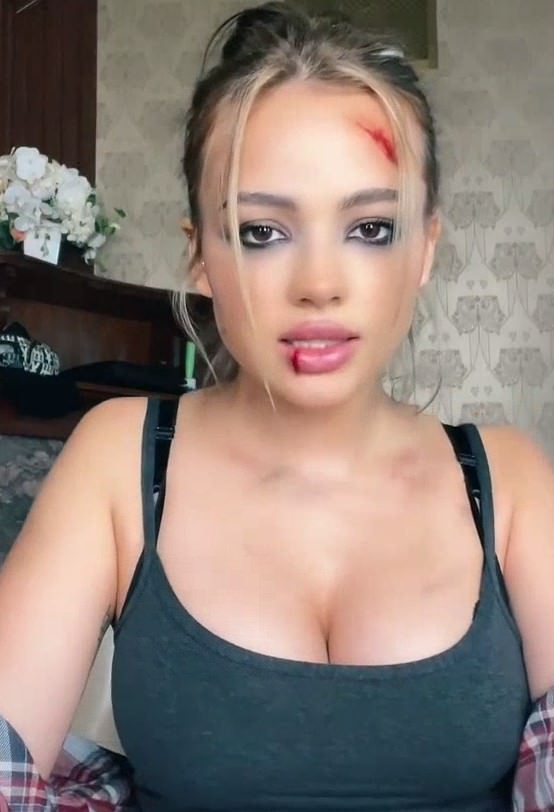 Валя Karna Val слив горячих фото 18+