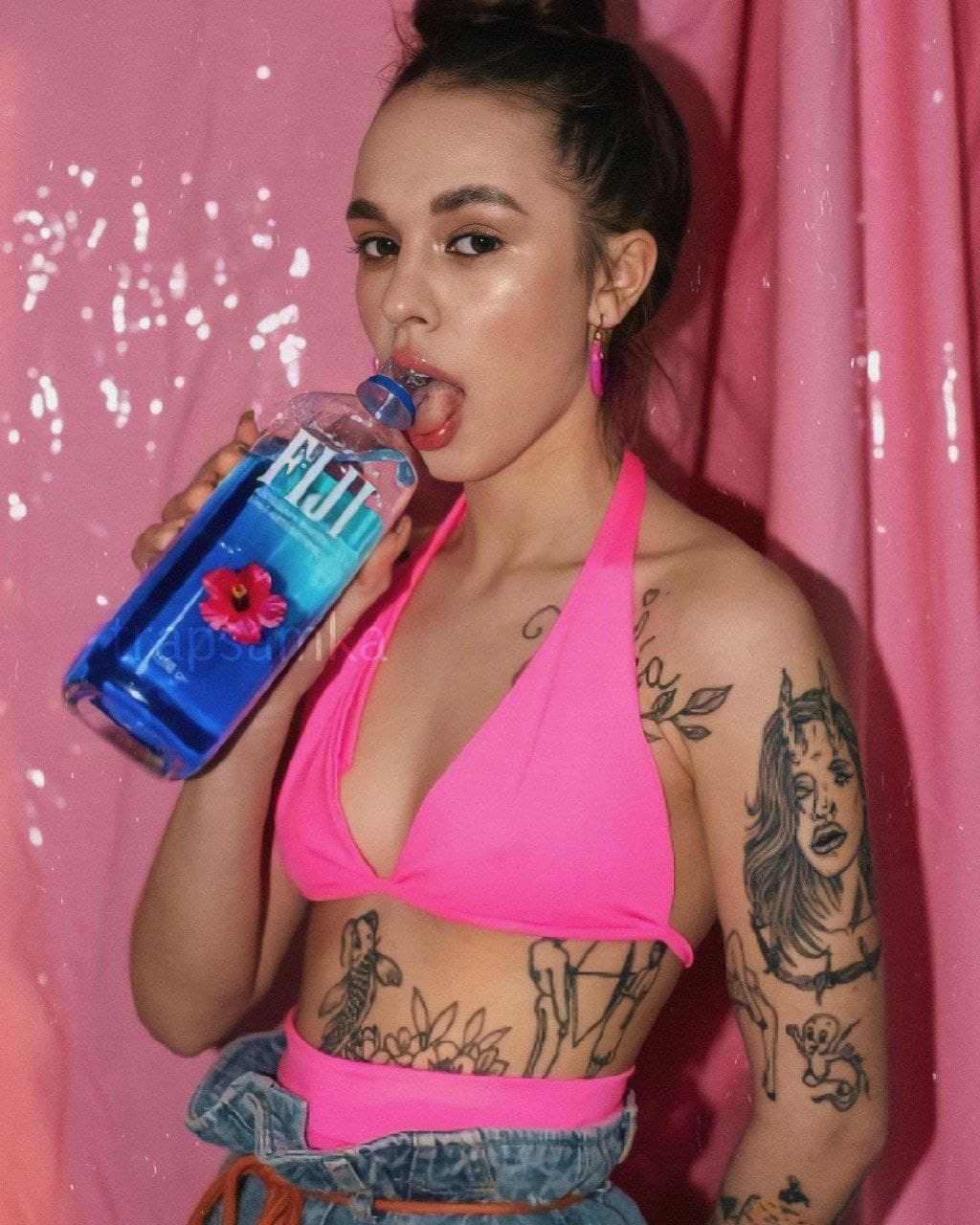 Инстасамка. Слитые фото 18+